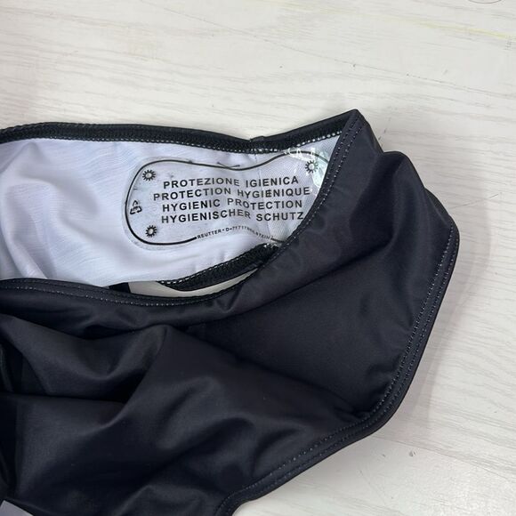 New Black and White One-Piece Illusion Slimming Swimsuit XL - Picture 6 of 10